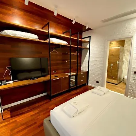 Crown Boutique Hotel 4*