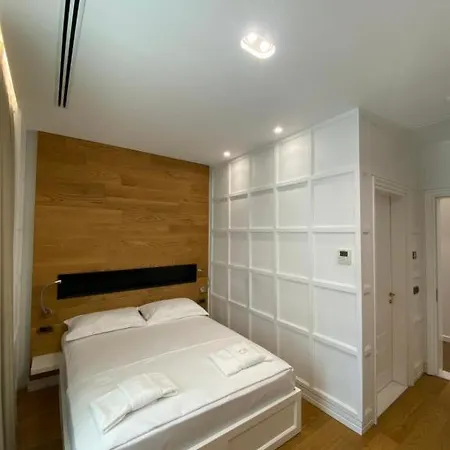 Crown Boutique Hotell