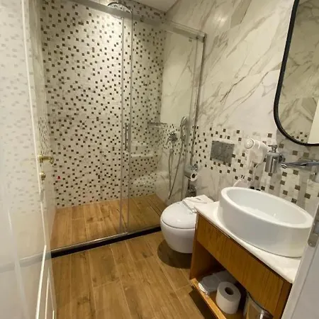 Hotel Crown Boutique 4*