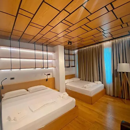 Crown Boutique Hotell 4*
