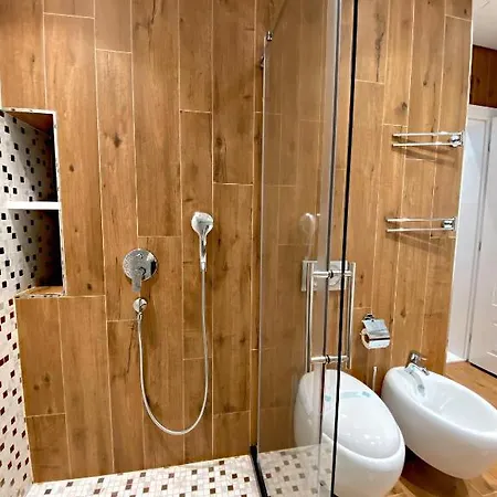 Crown Boutique Hotell Durrës