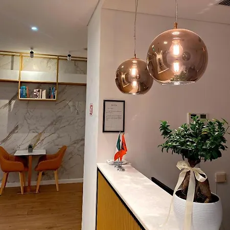 Crown Boutique 4*