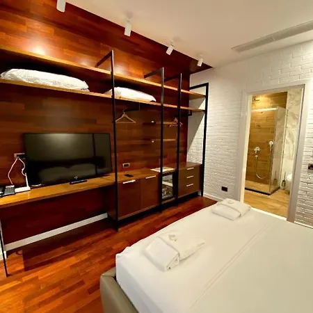 Crown Boutique 4*