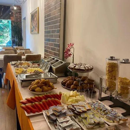 Crown Boutique Hotel Durrës